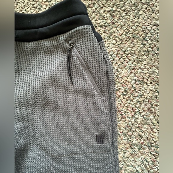BURTON waffle materials sweatpants, size medium - Picture 5 of 6